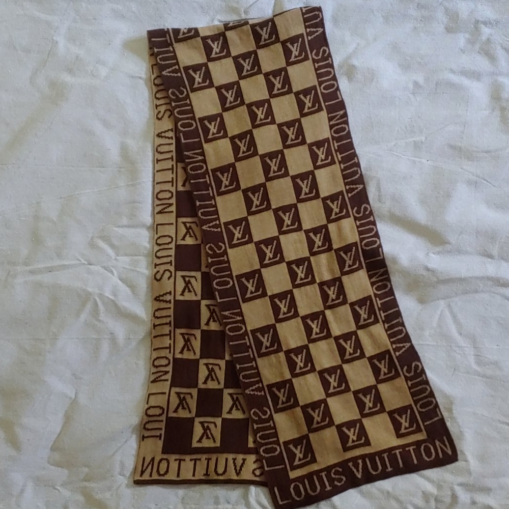 LV || Monogram Scarf